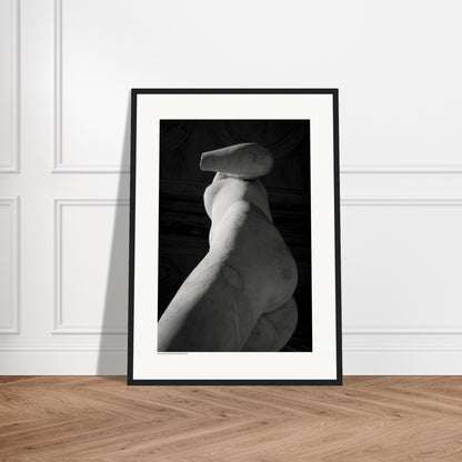 Woman with no arm